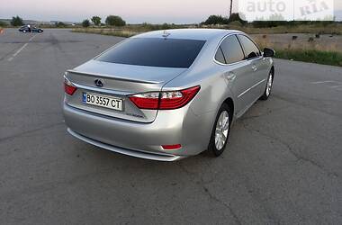 Седан Lexus ES 2013 в Тернополе