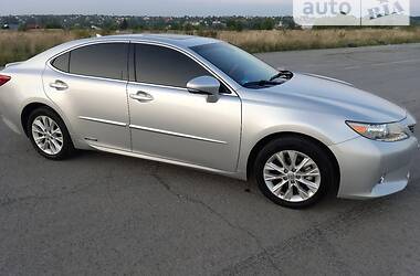 Седан Lexus ES 2013 в Тернополе