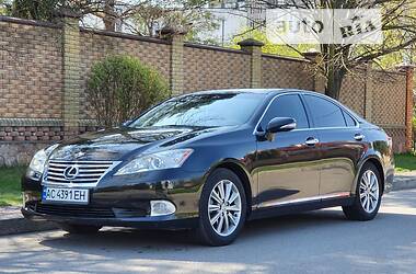 Седан Lexus ES 2011 в Луцке