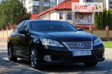 Седан Lexus ES 2011 в Луцке