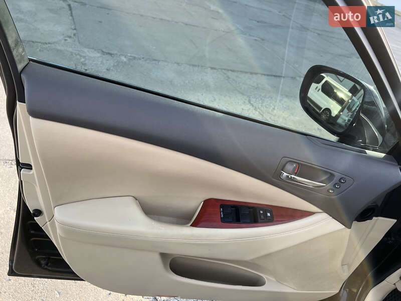 Седан Lexus ES 2007 в Львові