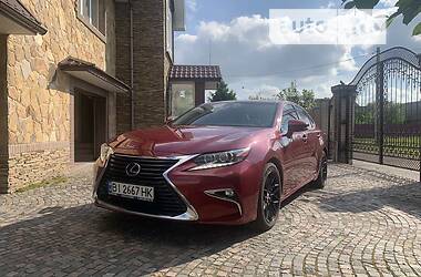 Седан Lexus ES 2017 в Полтаві