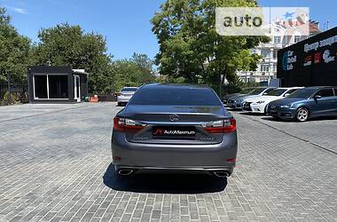 Седан Lexus ES 2018 в Одесі