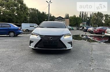 Седан Lexus ES 2017 в Миколаєві
