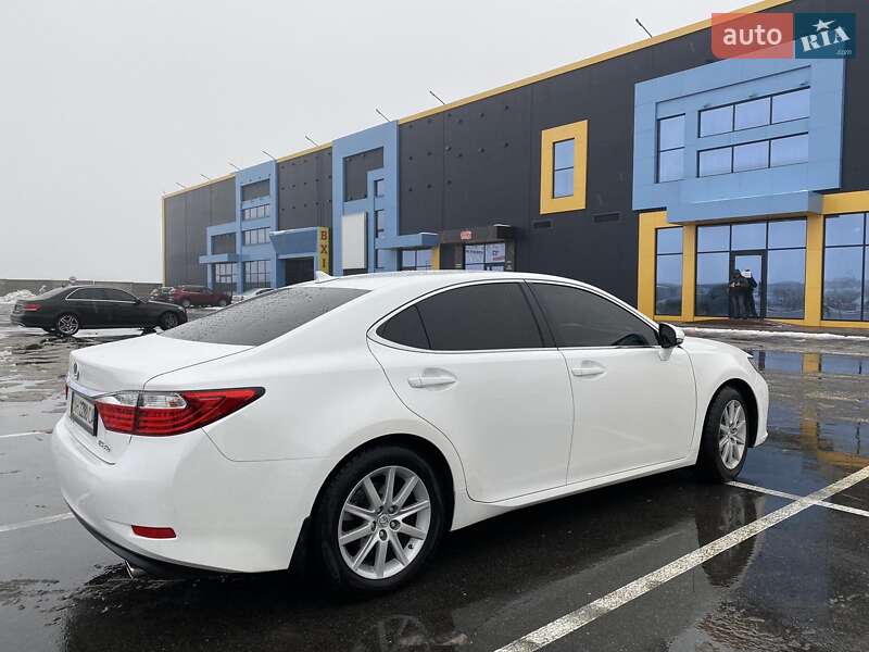 Седан Lexus ES 2014 в Киеве фото 36 Седан Lexus ES 2014 в Киеве