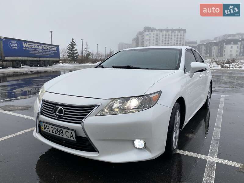 Седан Lexus ES 2014 в Киеве фото 38 Седан Lexus ES 2014 в Киеве