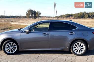 Седан Lexus ES 2014 в Павлограде