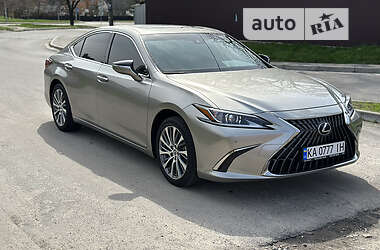 Седан Lexus ES 2022 в Киеве