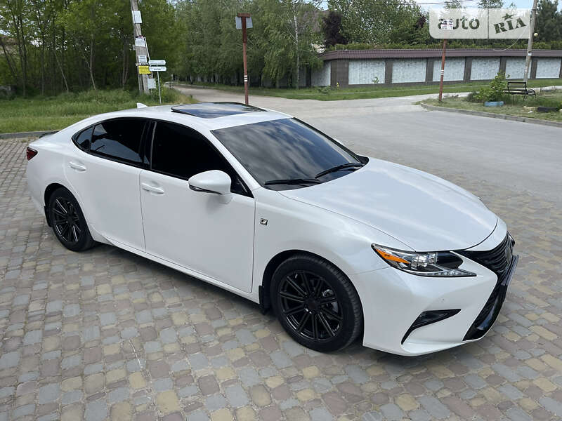 Седан Lexus ES 2017 в Запорожье