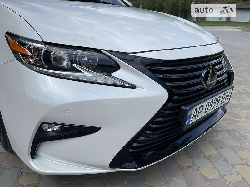 Седан Lexus ES 2017 в Запорожье