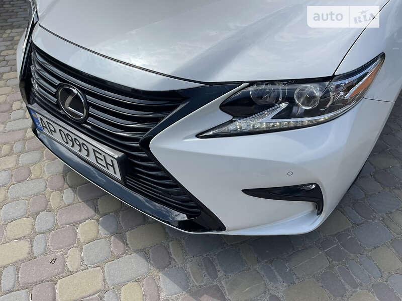 Седан Lexus ES 2017 в Запорожье