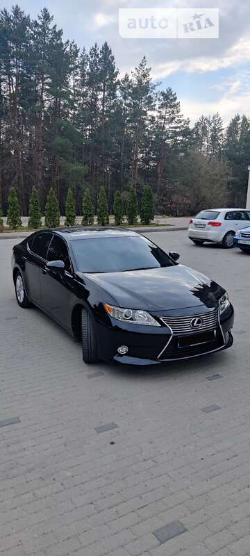 Седан Lexus ES 2014 в Києві