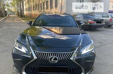Седан Lexus ES 2019 в 