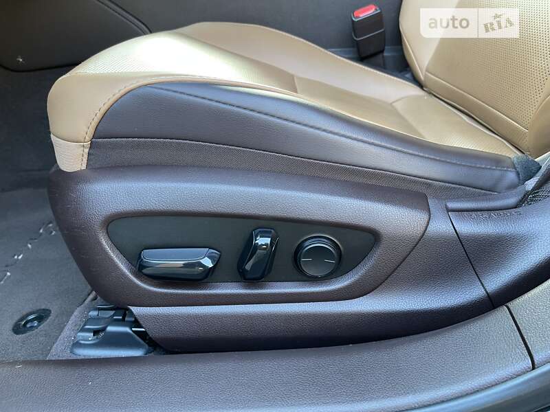 Седан Lexus ES 2019 в Києві