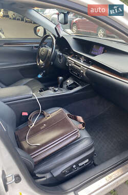 Седан Lexus ES 2014 в Киеве