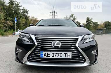 Седан Lexus ES 2017 в Дніпрі