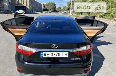 Седан Lexus ES 2017 в Дніпрі