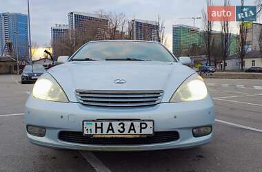 Седан Lexus ES 2004 в Киеве