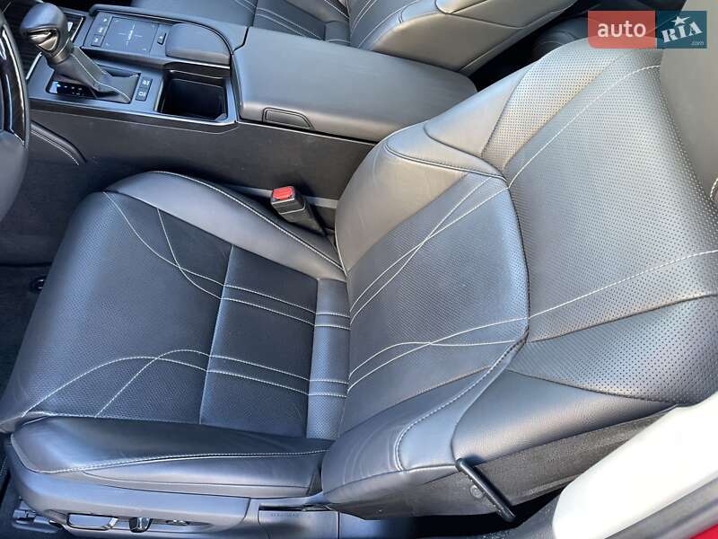 Седан Lexus ES 2018 в Одессе