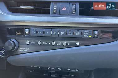 Седан Lexus ES 2018 в Одессе