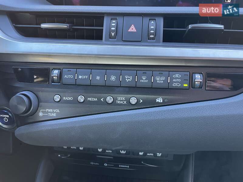 Седан Lexus ES 2018 в Одессе