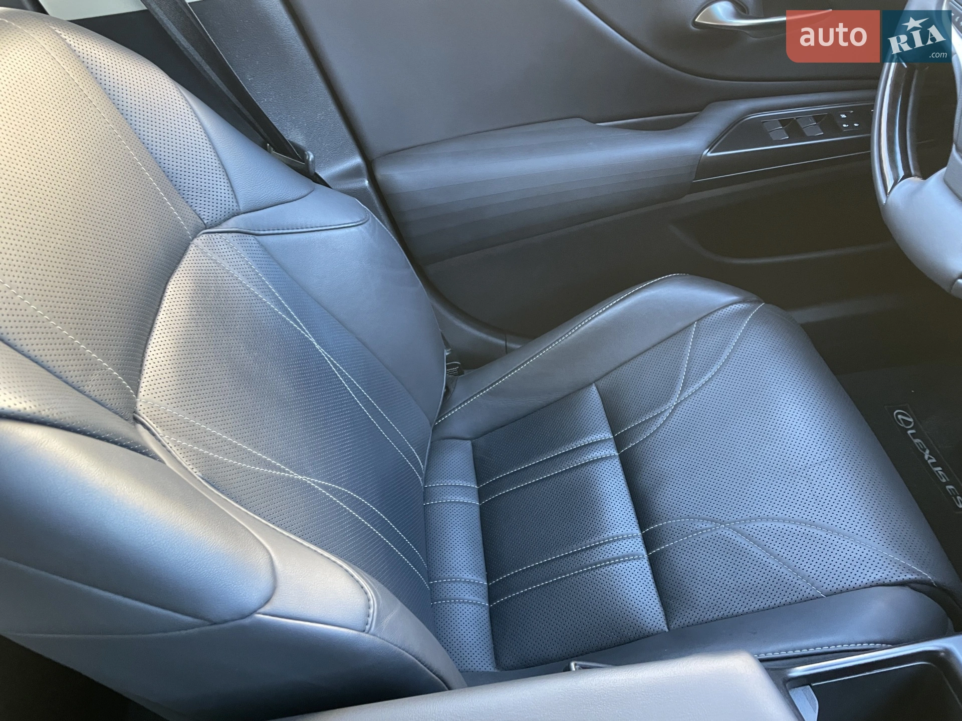 2018 Lexus ES - мініатюра 37
