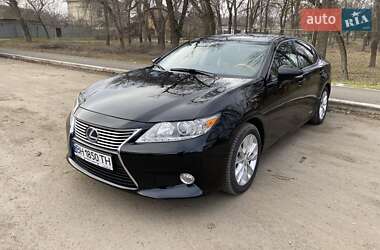Седан Lexus ES 2012 в Ізмаїлі