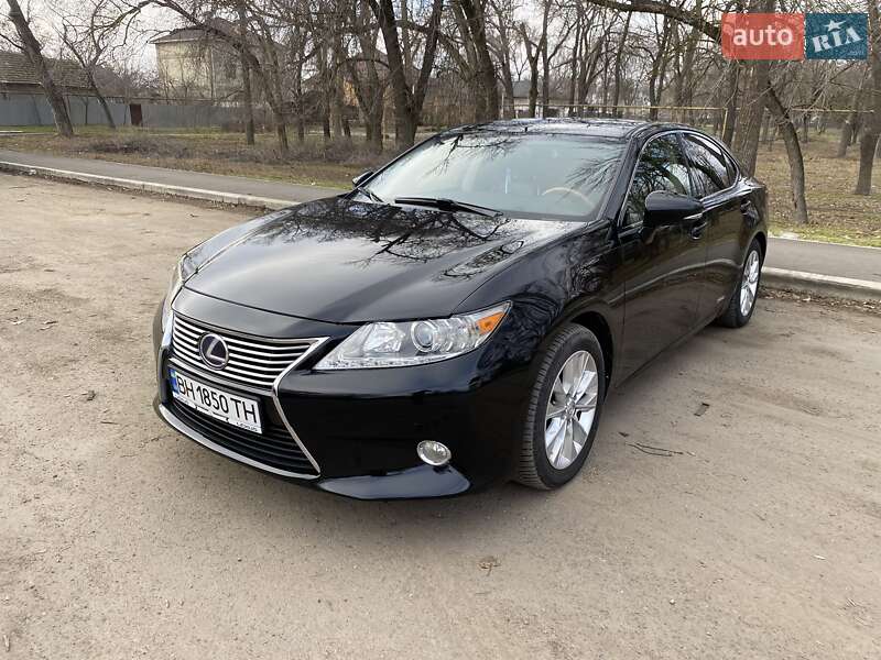 Седан Lexus ES 2012 в Измаиле