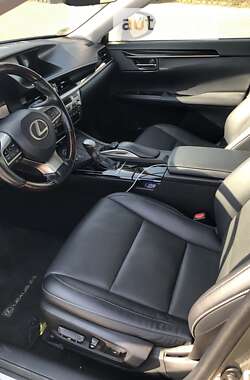 Седан Lexus ES 2018 в Харькове
