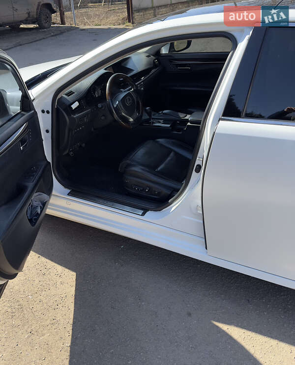 Седан Lexus ES 2013 в Днепре
