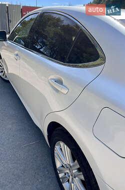 Седан Lexus ES 2013 в Кропивницком