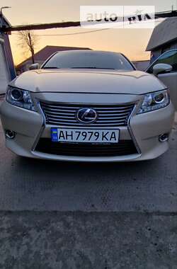 Седан Lexus ES 2015 в Доброполье