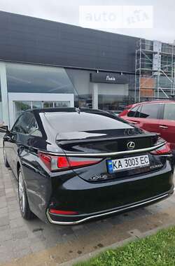Седан Lexus ES 2022 в Львове