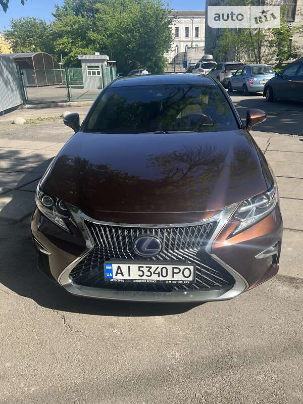 Седан Lexus ES 2017 в Києві