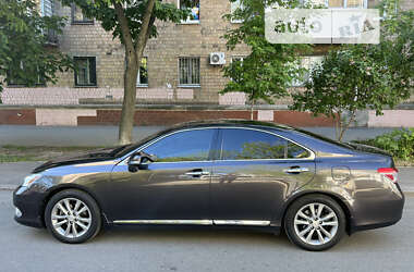 Седан Lexus ES 2010 в Киеве