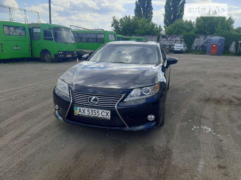 Седан Lexus ES 2012 в Харькове