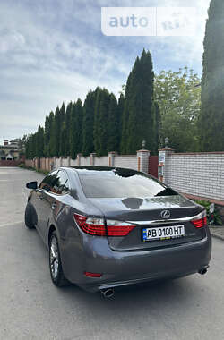 Седан Lexus ES 2013 в Вінниці