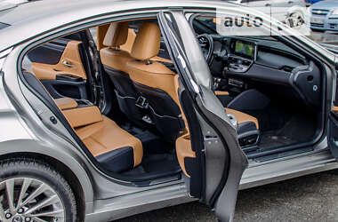 Седан Lexus ES 2022 в Днепре