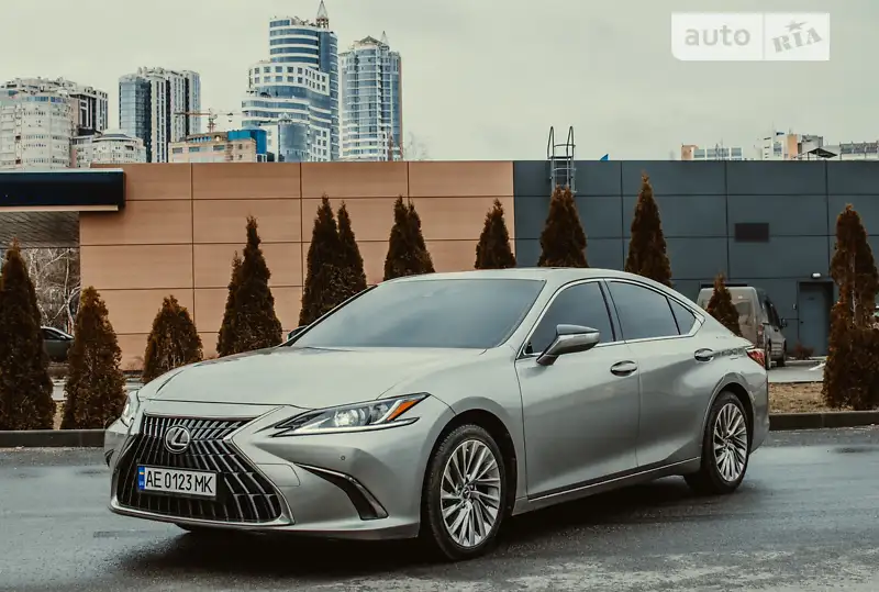 Lexus ES 2022