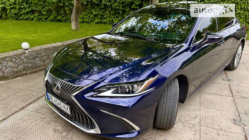 Седан Lexus ES 2021 в Дніпрі