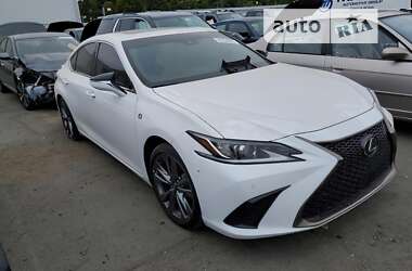 Седан Lexus ES 2021 в Ужгороде