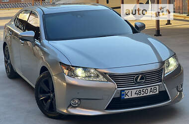 Седан Lexus ES 2014 в Белой Церкви