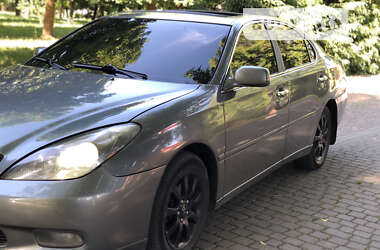 Седан Lexus ES 2003 в Мостиске