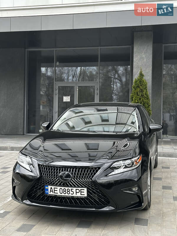 Седан Lexus ES 2015 в Днепре