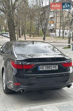 Седан Lexus ES 2015 в Днепре