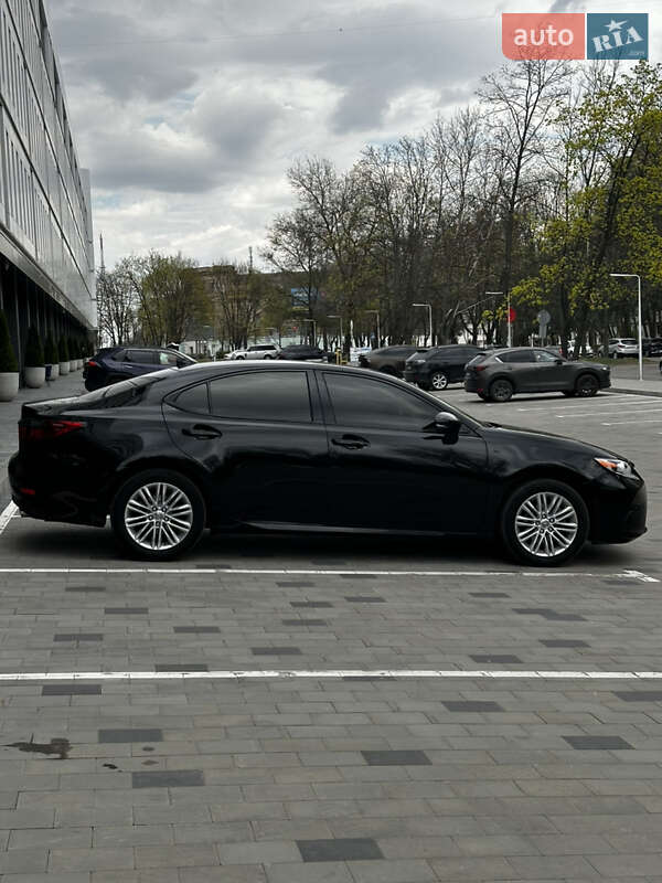 Седан Lexus ES 2015 в Днепре
