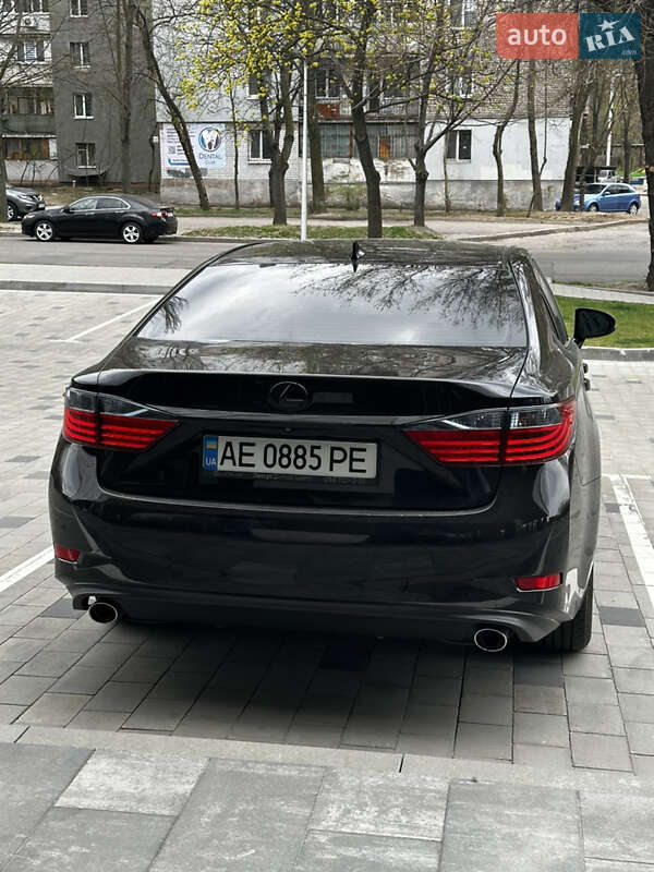 Седан Lexus ES 2015 в Днепре