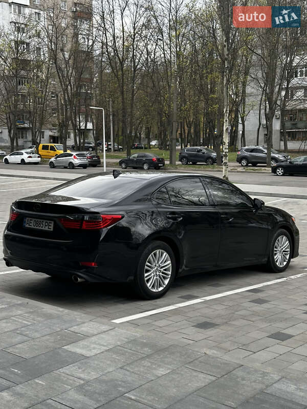 Седан Lexus ES 2015 в Днепре