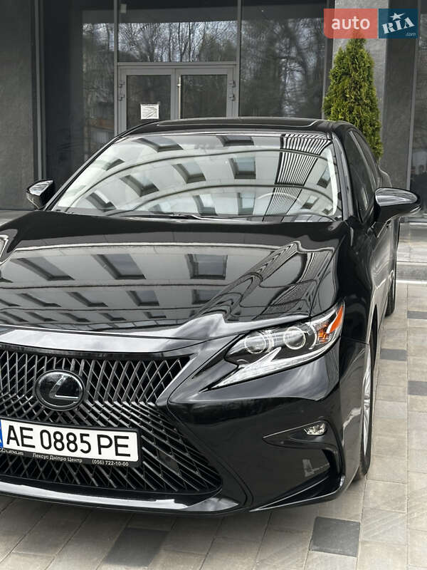 Седан Lexus ES 2015 в Днепре