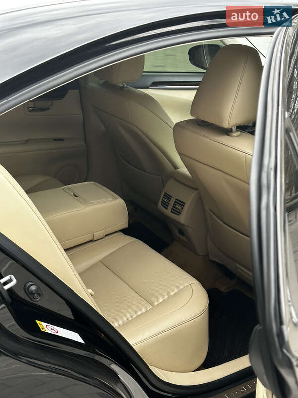 Седан Lexus ES 2015 в Днепре